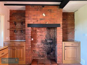 Kitchen- click for photo gallery